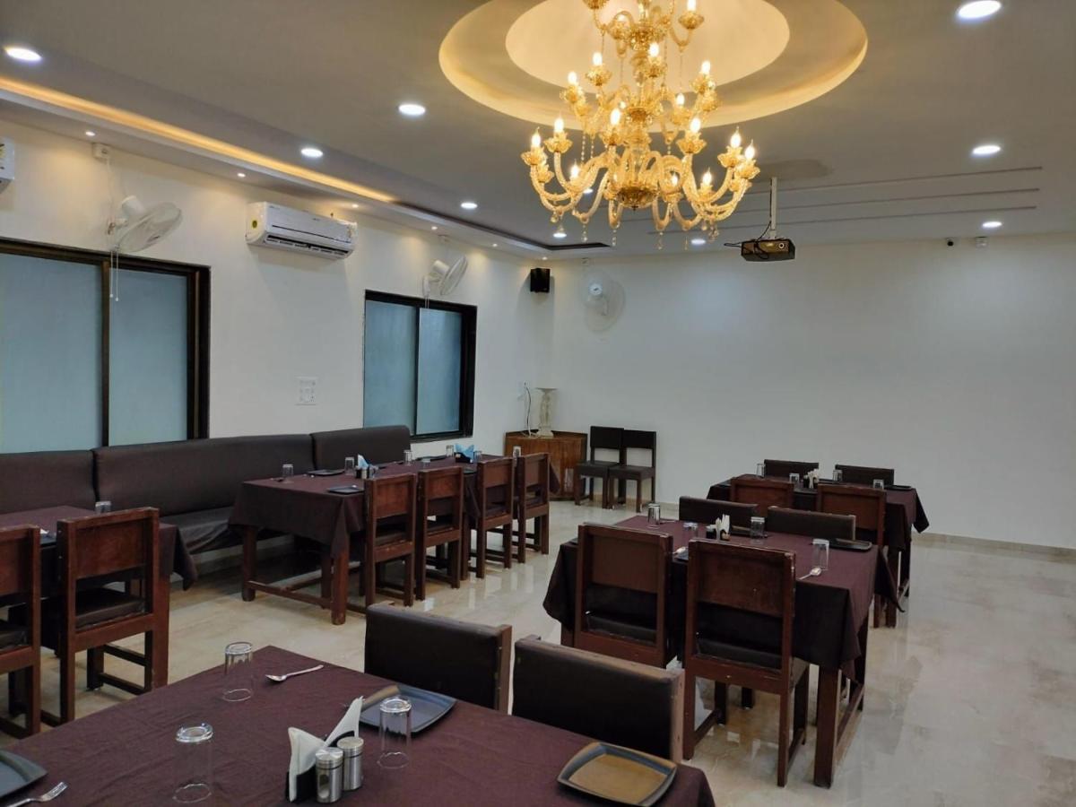 Hotel Satkar International Chhindwara ภายนอก รูปภาพ