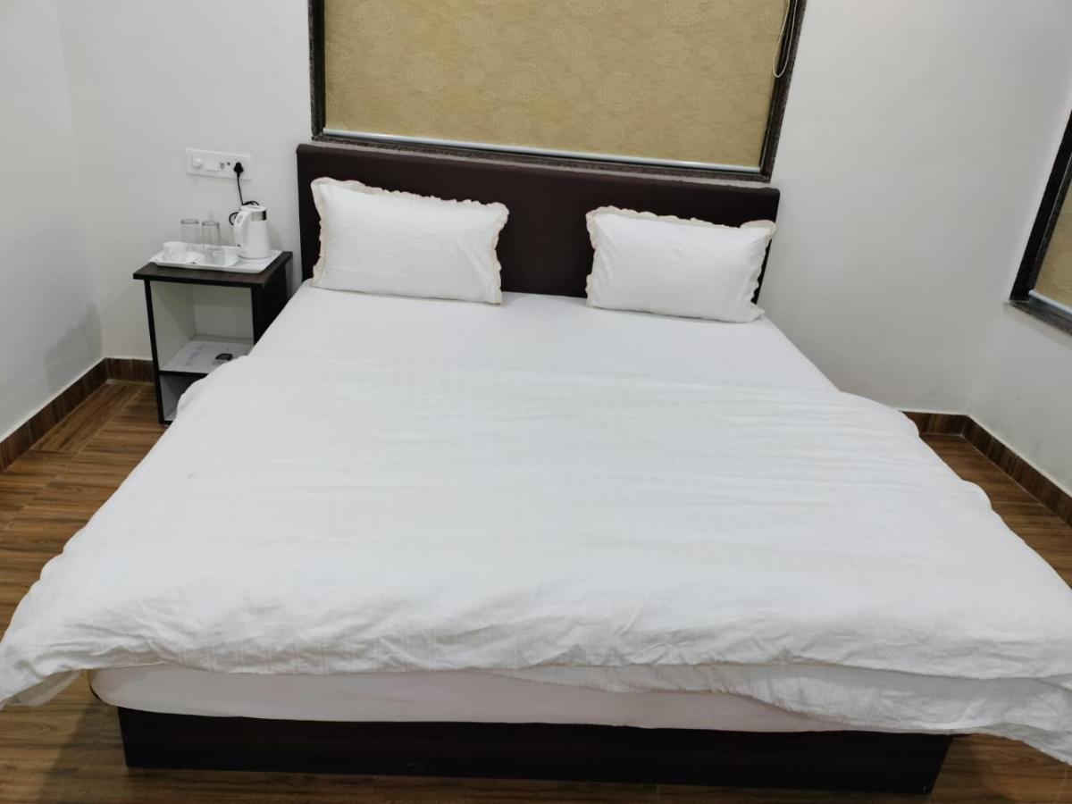 Hotel Satkar International Chhindwara ภายนอก รูปภาพ