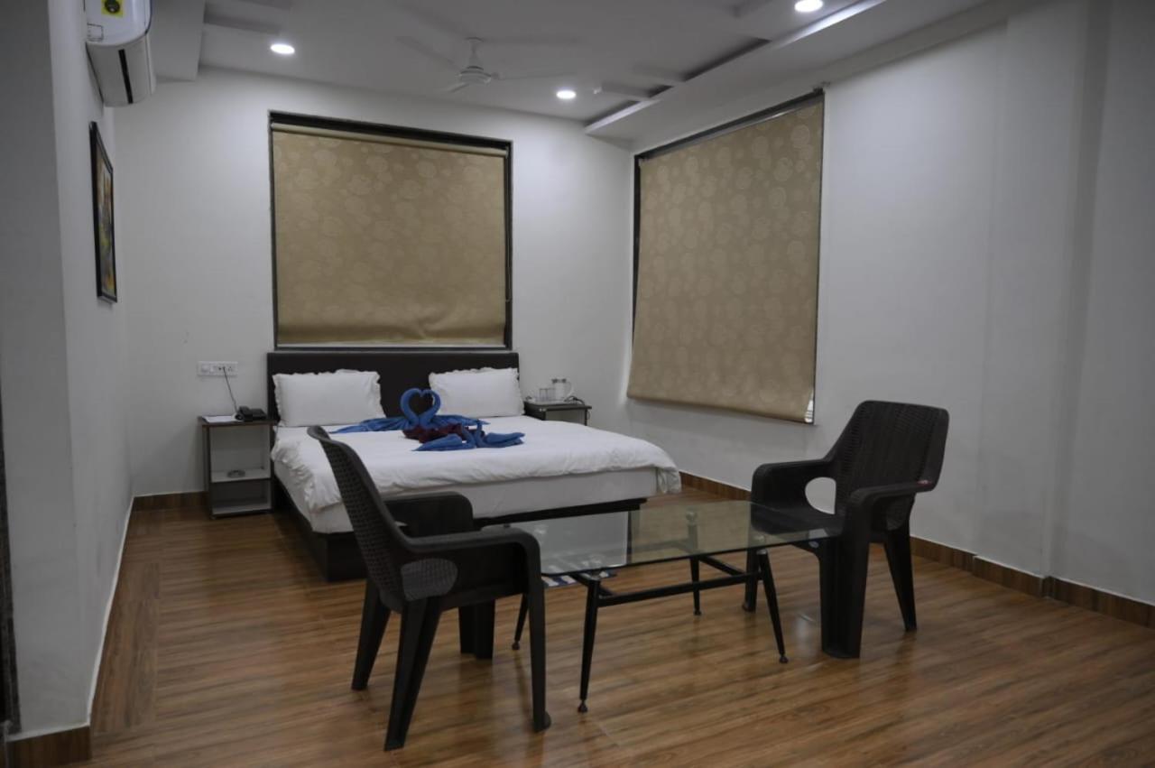 Hotel Satkar International Chhindwara ภายนอก รูปภาพ