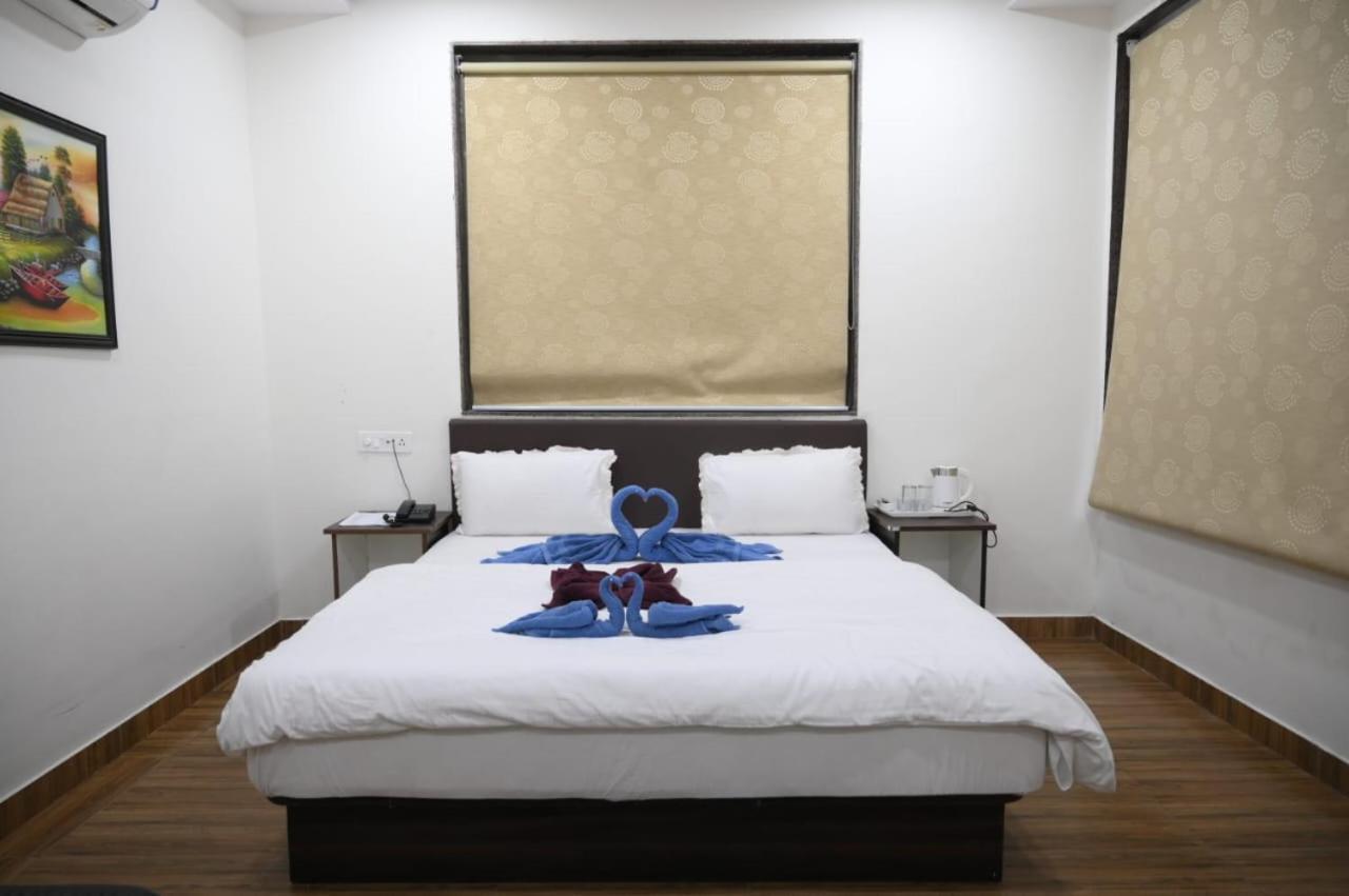 Hotel Satkar International Chhindwara ภายนอก รูปภาพ