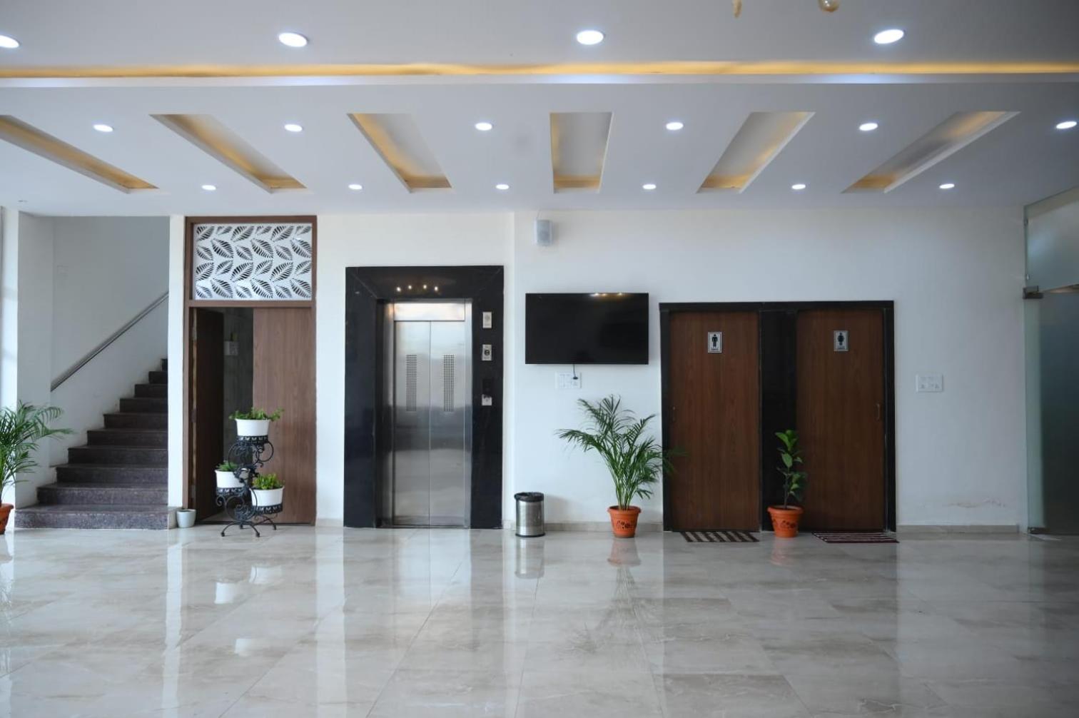Hotel Satkar International Chhindwara ภายนอก รูปภาพ